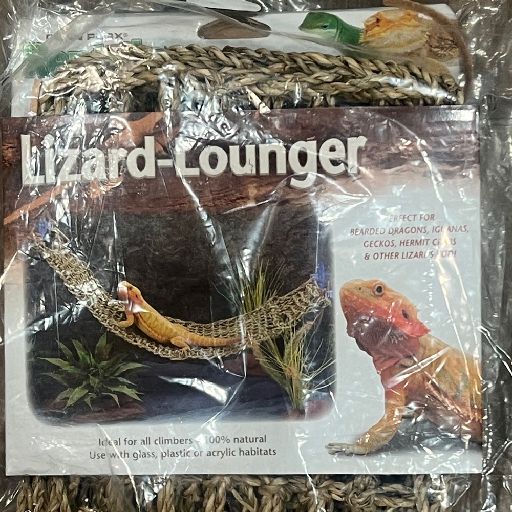 NWB PENN PLAX : LIZARD LOUNGER .. . Shelf